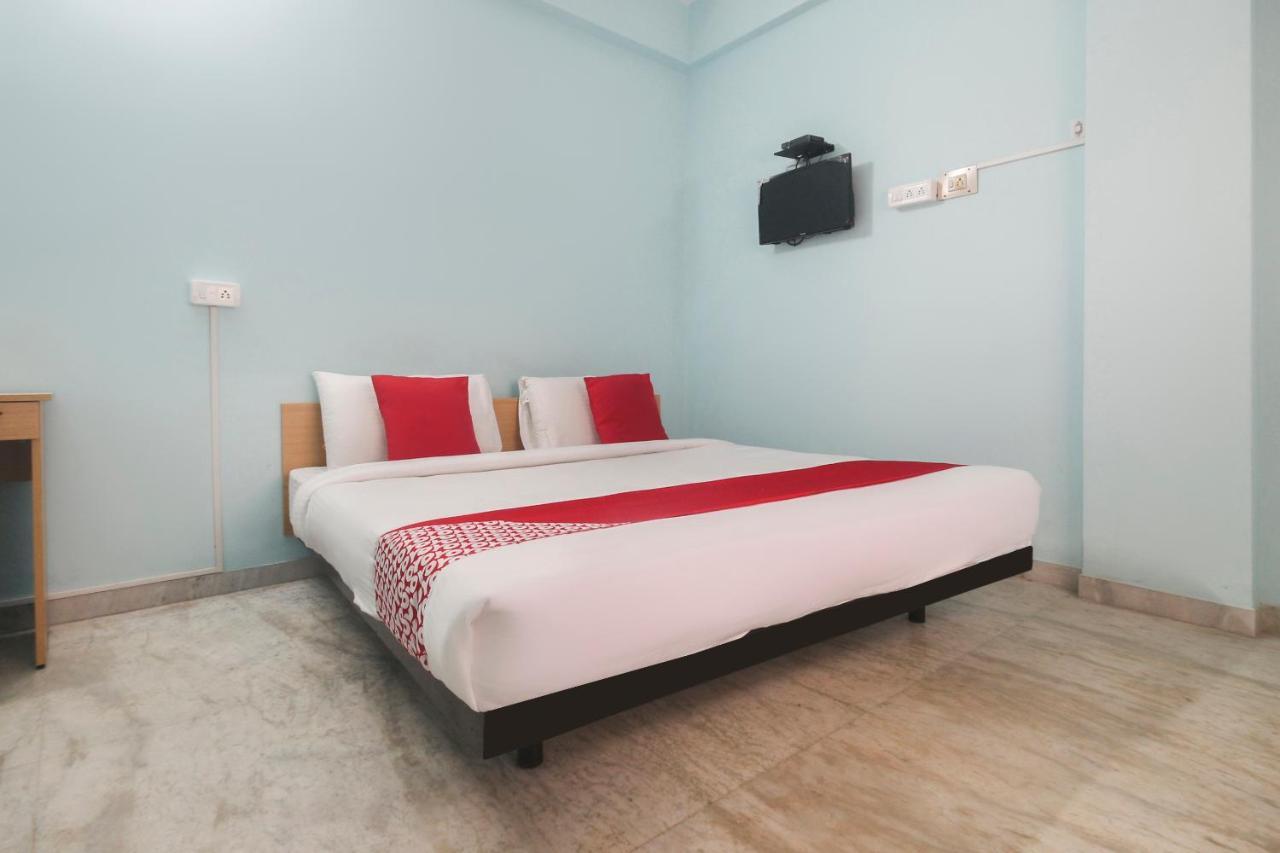 Oyo Flagship 48158 Ss Towers Hotel Podanur Esterno foto