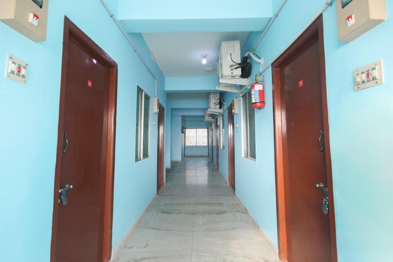 Oyo Flagship 48158 Ss Towers Hotel Podanur Esterno foto